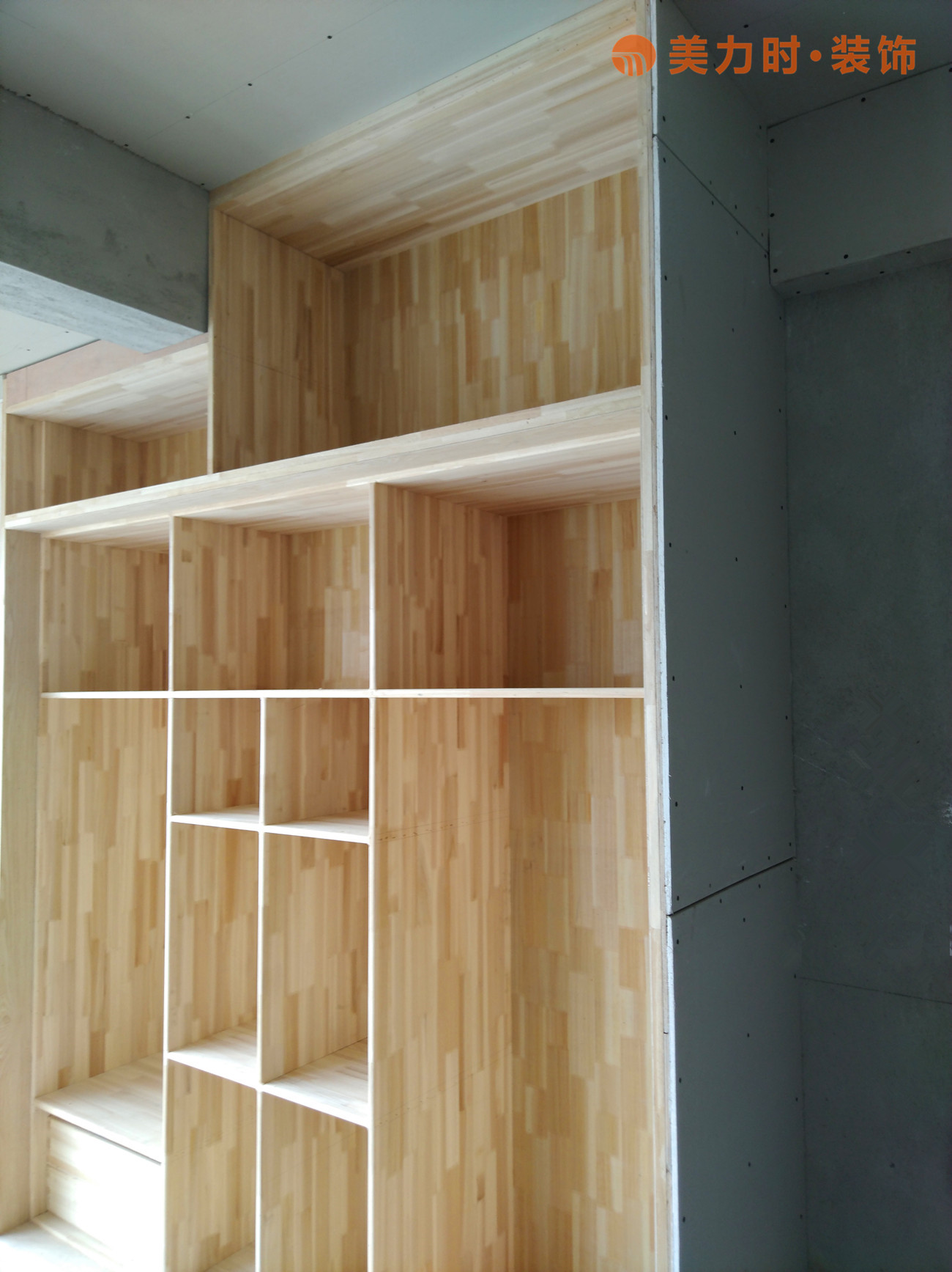 美力时装饰南宁装修工地