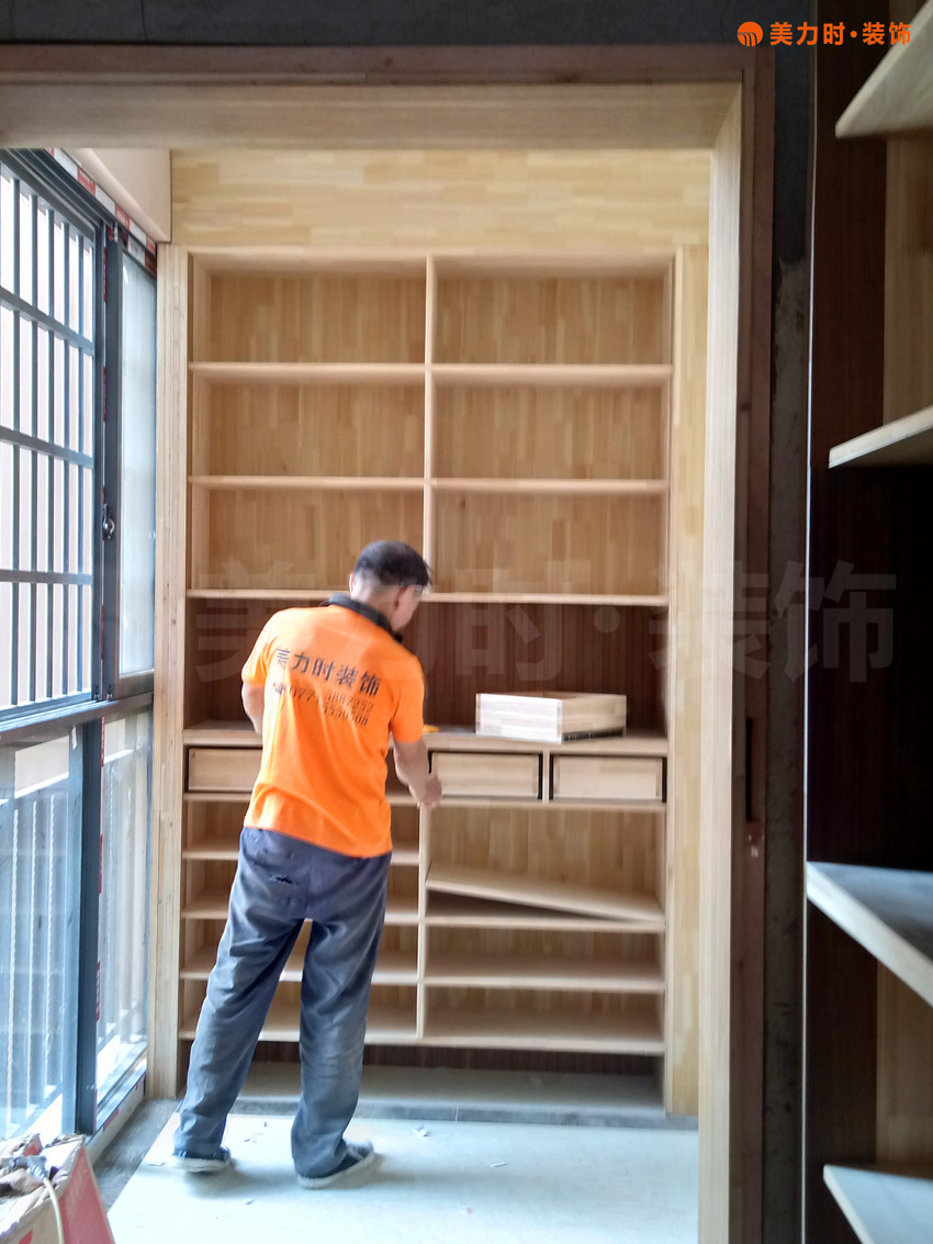 美力时装饰南宁装修工地